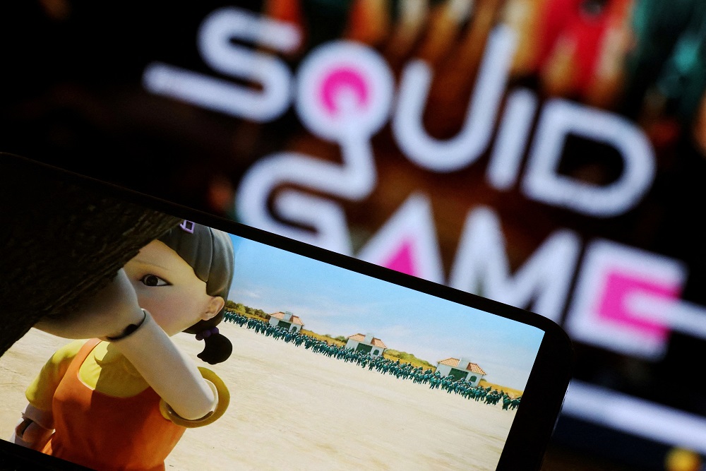Squid Game' director in dilemma over reviving dead characters for 2nd  season