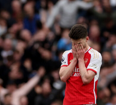 Arsenal suffer 2-0 loss to Villa, hand Man City EPL title race boost