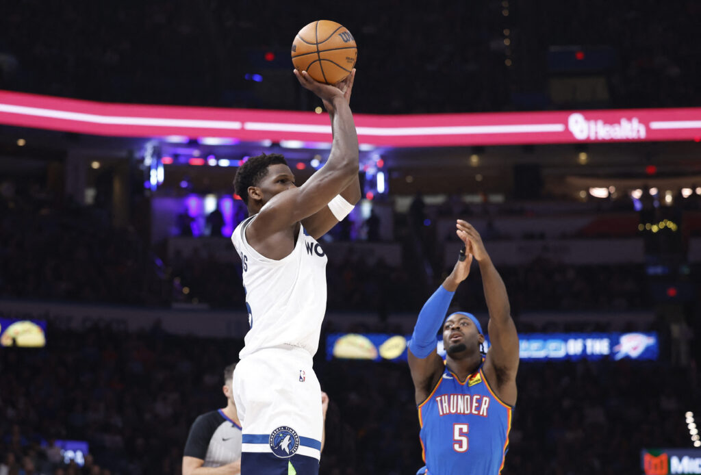 The current image has no alternative text. The file name is: 2025-01-01T073135Z_1_LYNXMPEL000I4_RTROPTP_4_BASKETBALL-NBA-OKC-MIN-scaled.jpg