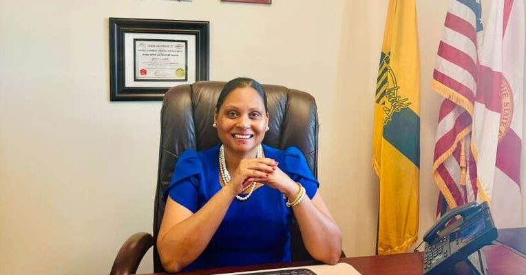 Mayor of Lauderhill, Jamaican Denise Grant